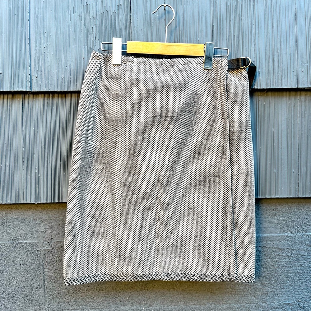 Kenneth Cole Wrap Skirt size 4